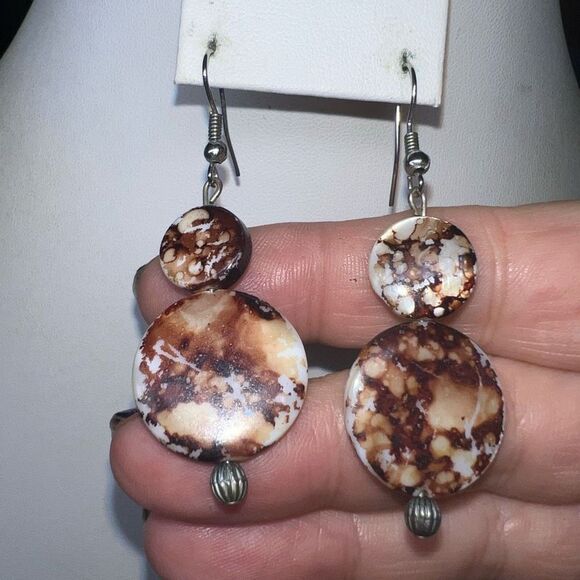 Marbleized Tortoise Acrylic Circle Drop Earrings - Picture 4 of 6